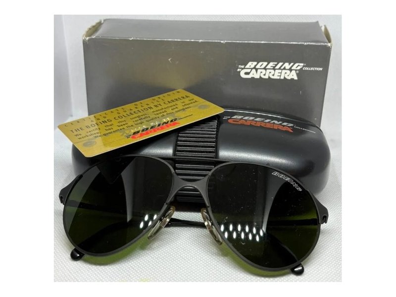 Carrera Boeing pilot, black in Black sunglasses